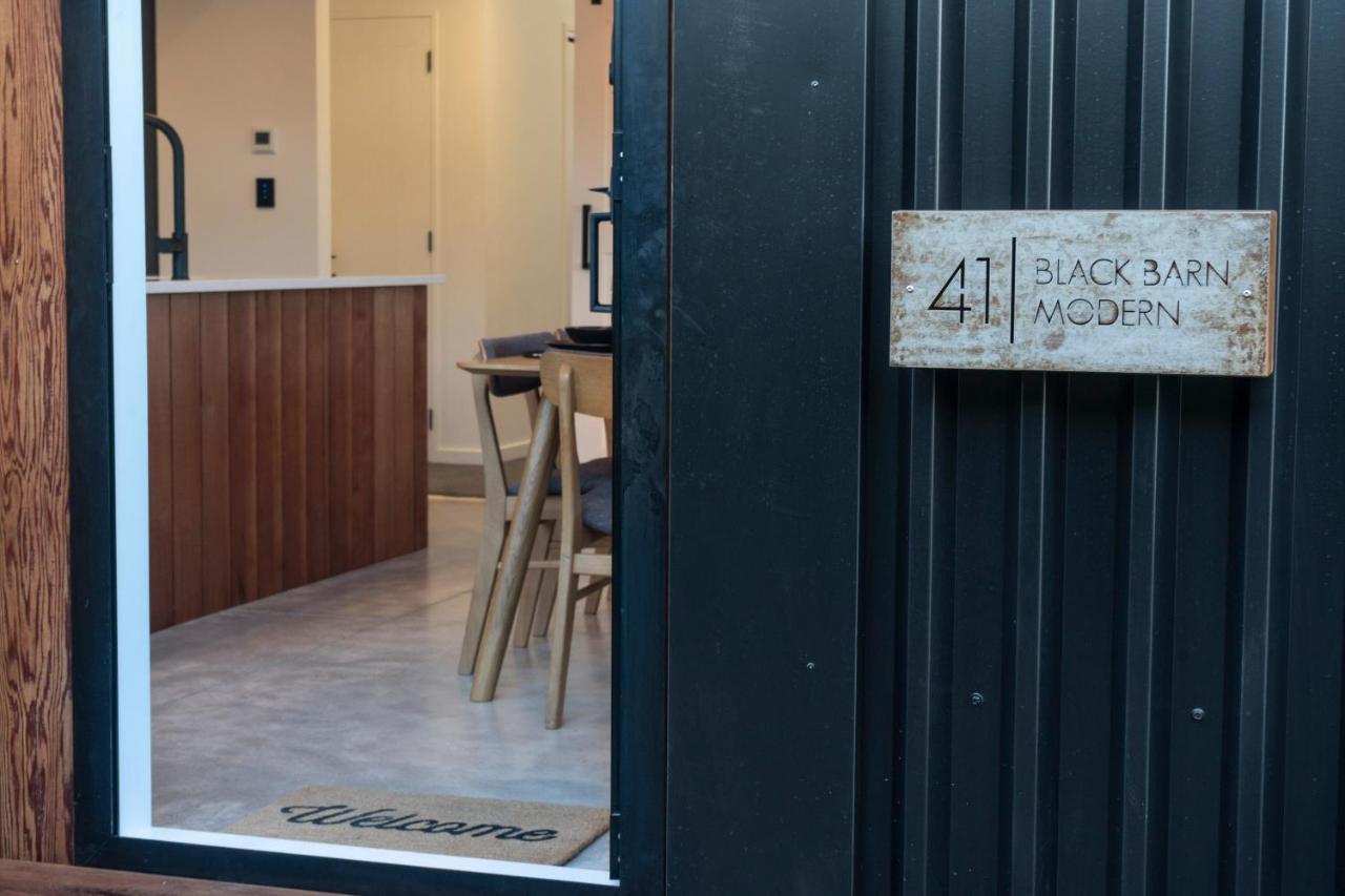 Black Barn Modern: Luxe Martinborough Escape Zewnętrze zdjęcie