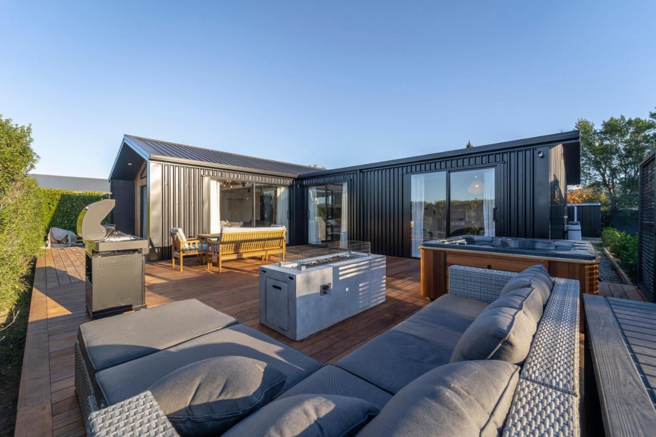 Black Barn Modern: Luxe Martinborough Escape Zewnętrze zdjęcie