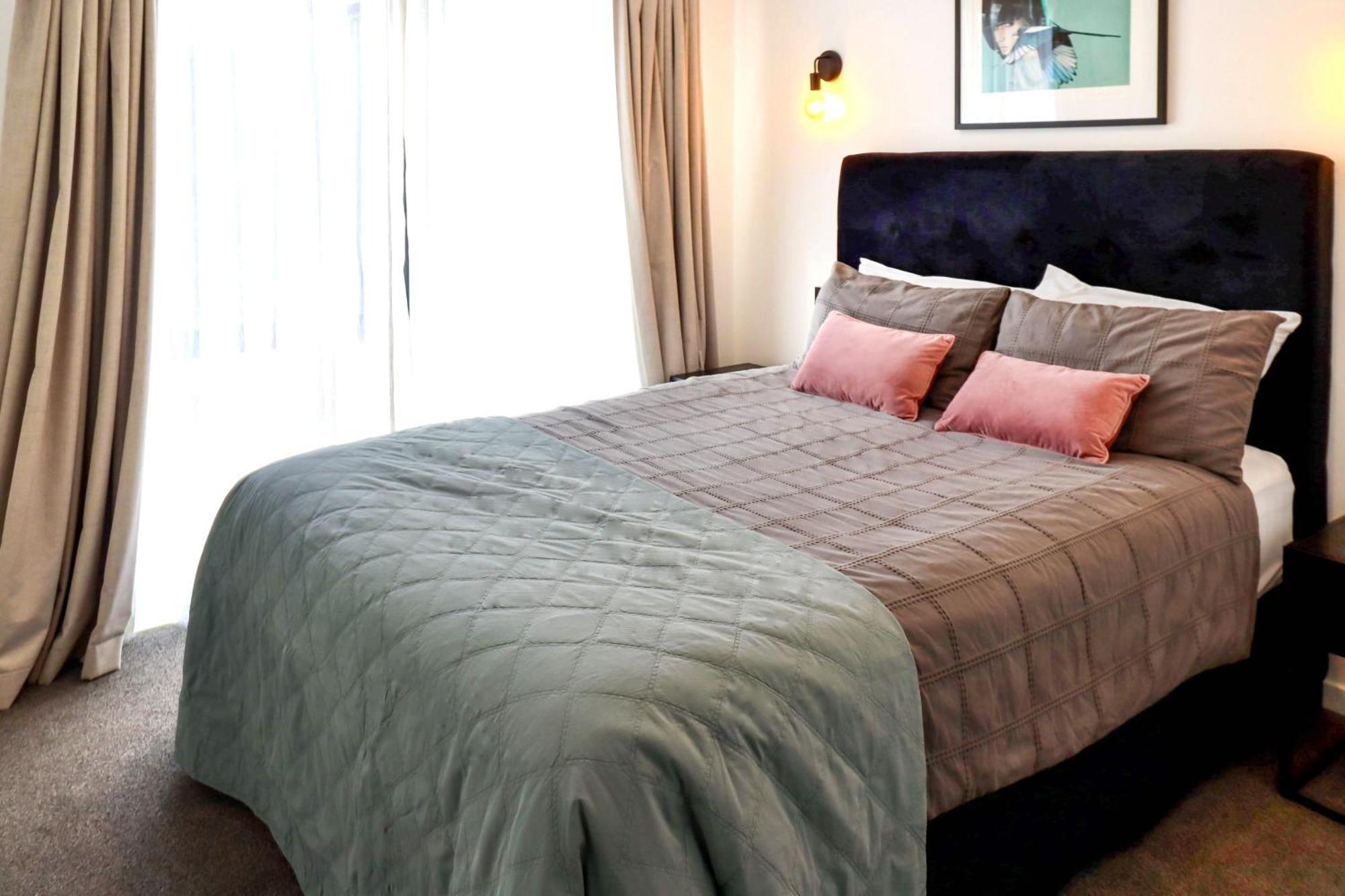 Black Barn Modern: Luxe Martinborough Escape Zewnętrze zdjęcie